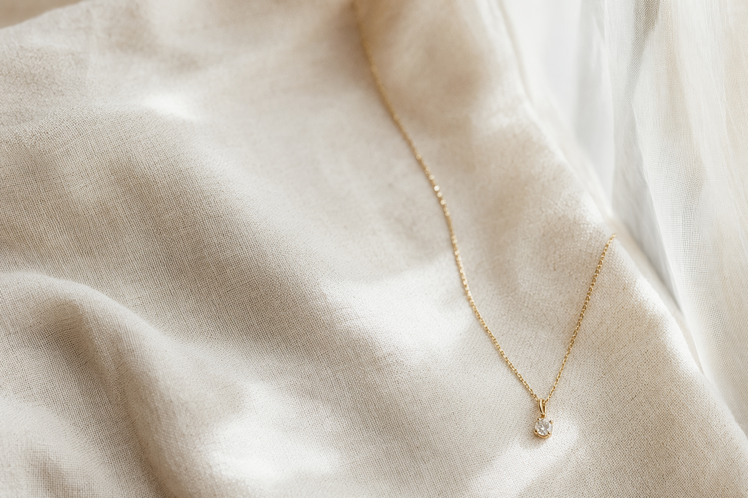 Altin Dokunus hero - elegant gold jewelry collection